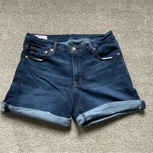 Gap Girlfriend 5” shorts